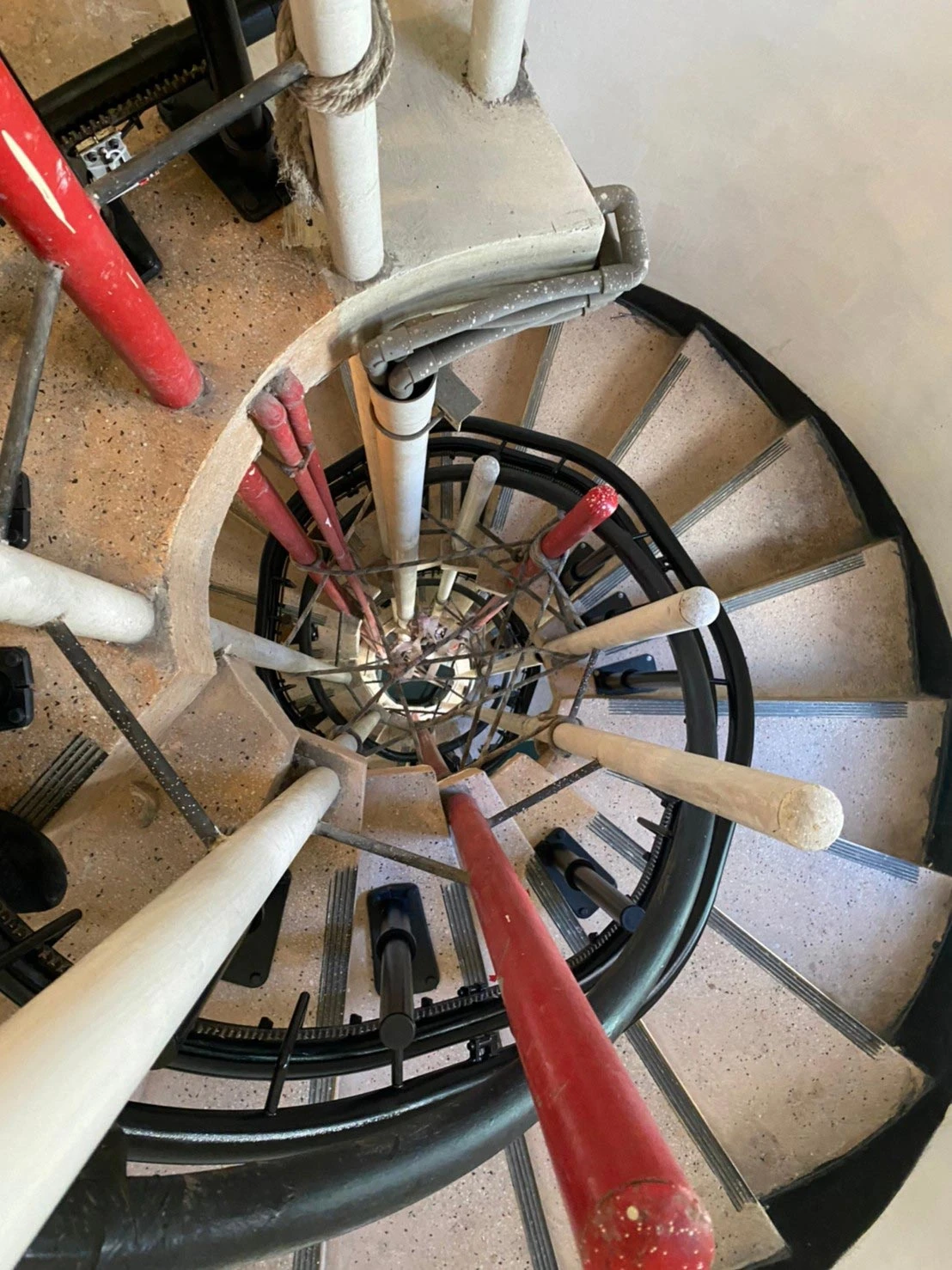 Spiral staircase-Curved-black-B1-4F (1)